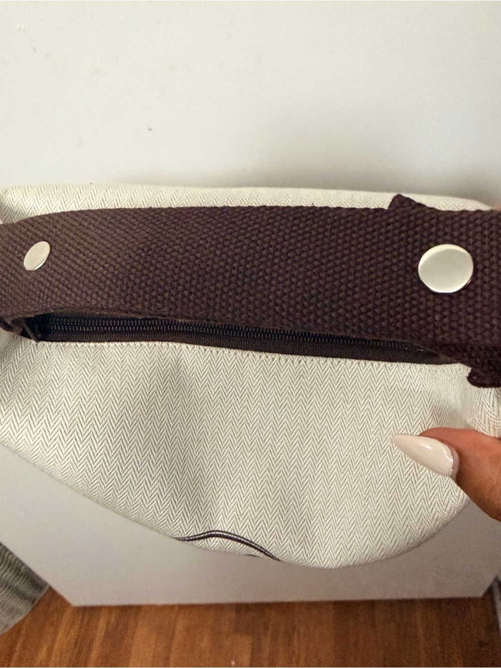 Custom Hermes women’s Bag in Beige with Dark Brown Trim. Authentic dust bag - Picture 5 of 5